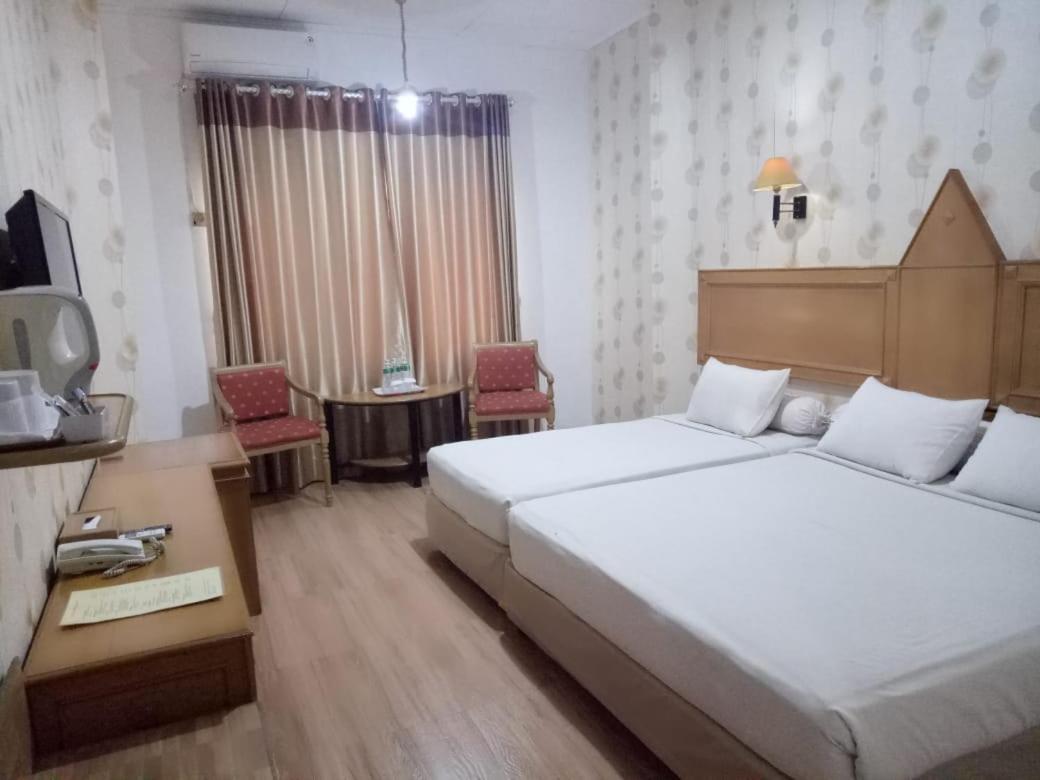 Rauda Hotel Syariah Pekanbaru Exterior photo